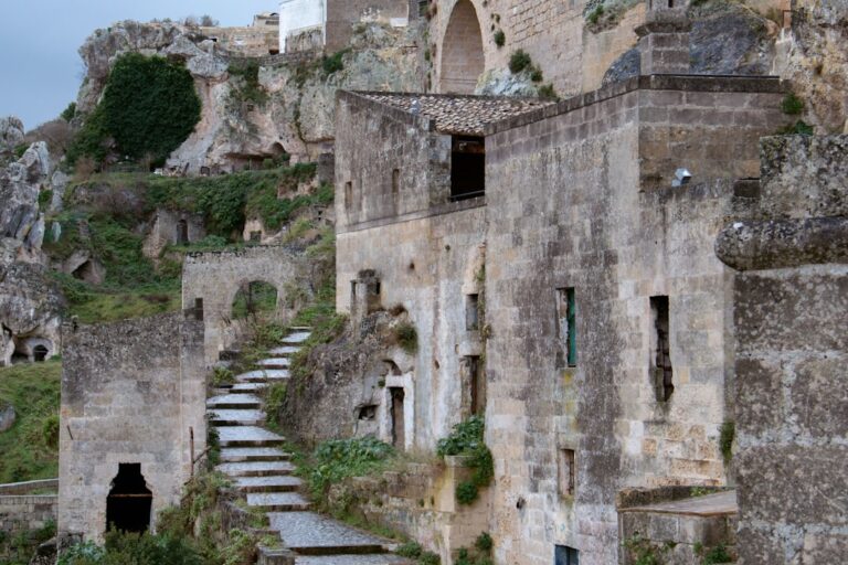 Fresques mill naires itin raire Matera travel tourism landmark