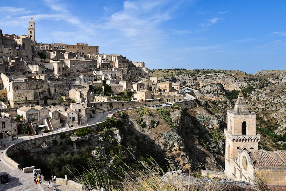 Grottes et vies rupestres le Matera travel tourism landmark